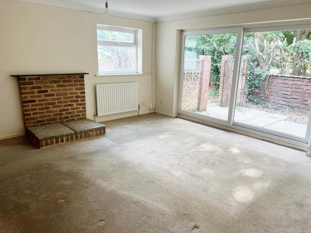 Lot: 62 - FREEHOLD THREE-BEDROOM DETACHED BUNGALOW FOR IMPROVEMENT -